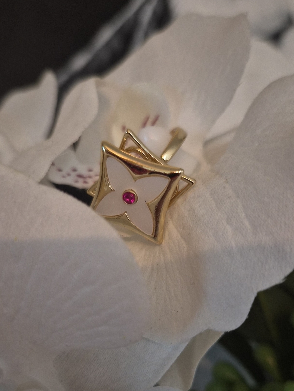 Anti-anxiety Fidget Spinner Clover Adjustable Ring (Gold Tone Stainless Steel)